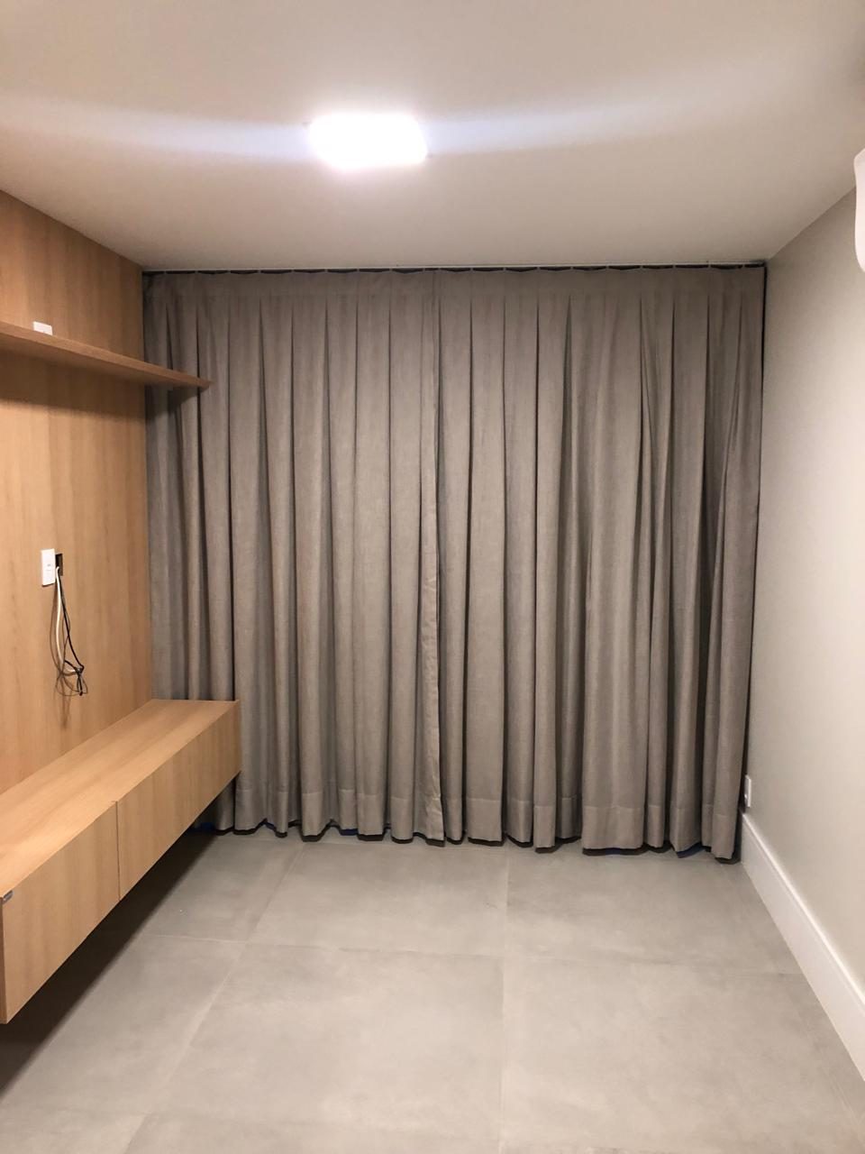 Cortina blackout sob medida em quarto